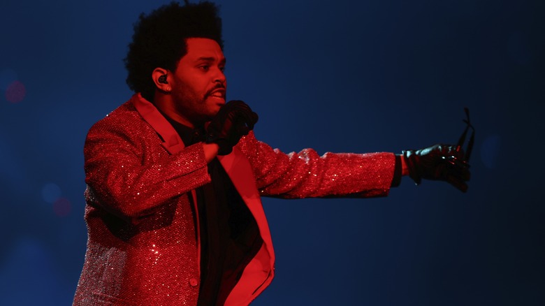 The Weeknd si esibisce al Super Bowl nel 2021