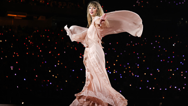 Taylor Swift sul palco Eras tour