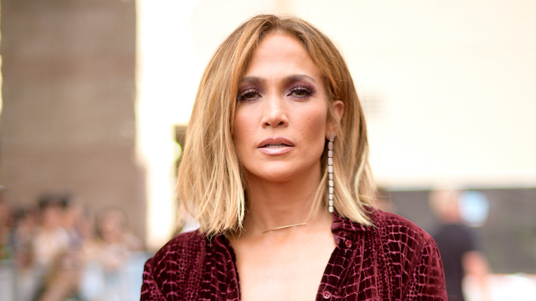 Jennifer Lopez in posa