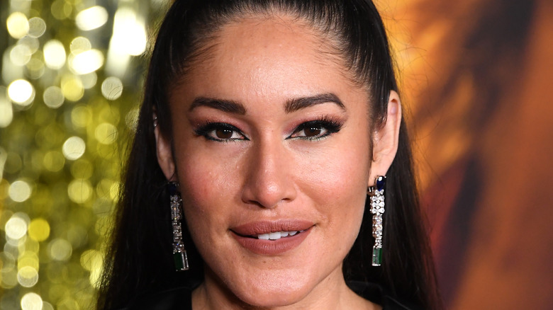 Q'orianka Kilcher in posa per le telecamere