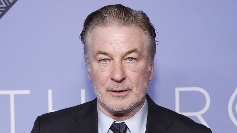 Alec Baldwin serio