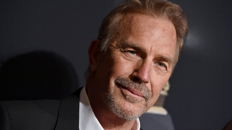 Pizzetto corto di Kevin Costner