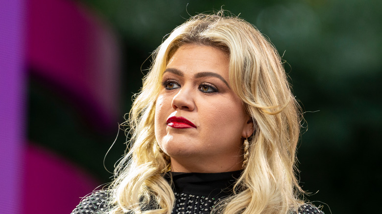 Capelli biondi di Kelly Clarkson