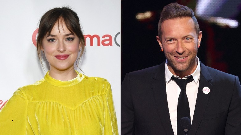 Dakota Johnson, Chris Martin sorridente