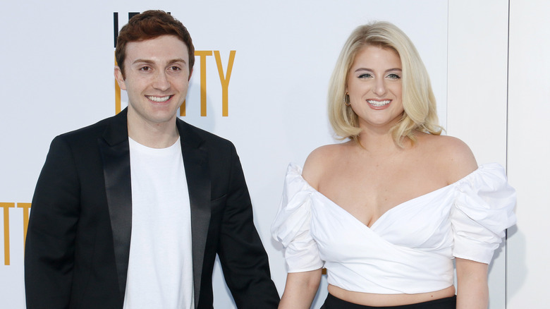 Daryl Sabara, Meghan Trainor sorridente