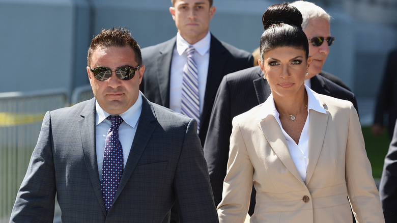 Joe e Teresa Giudice camminano insieme