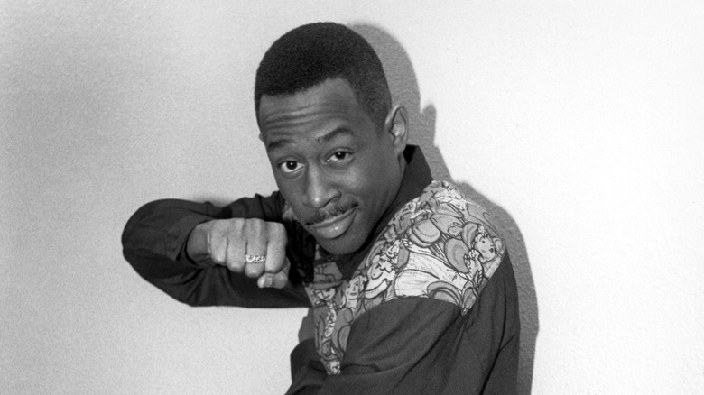 Martin Lawrence che mostra il suo pugno