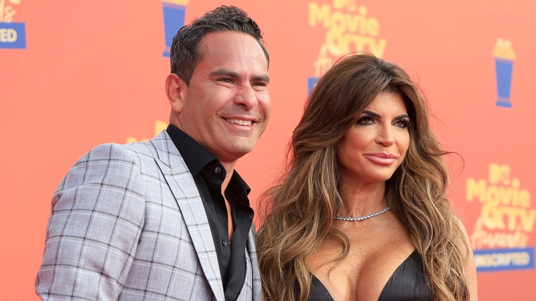 Louie Ruelas e Teresa Giudice posano insieme