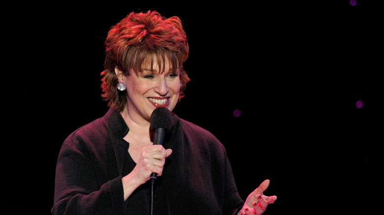 Joy Behar si esibisce in cabaret