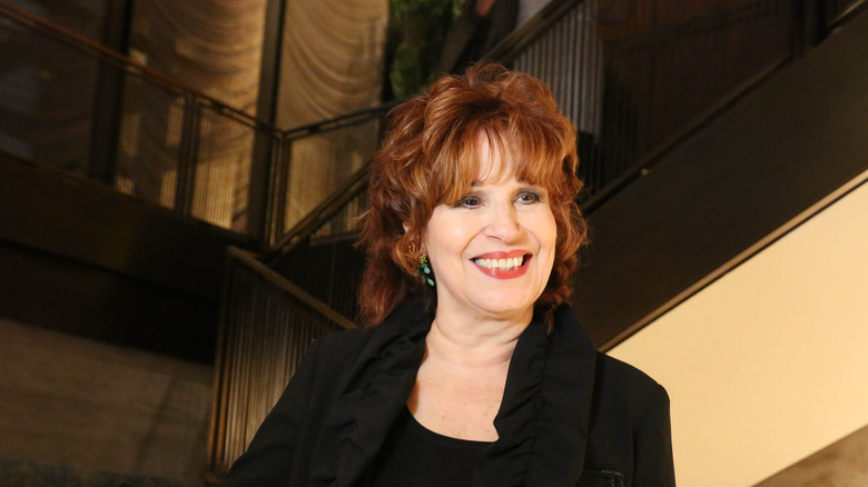 Joy Behar sorride all'evento mediatico