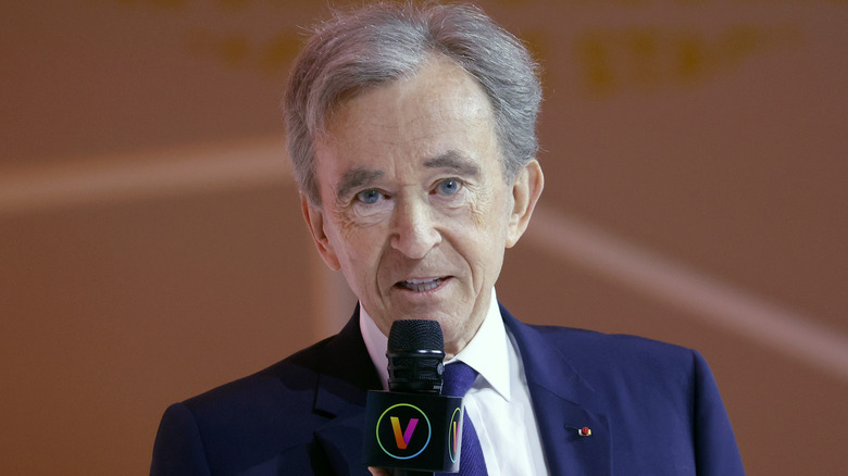 Parla Bernard Arnault