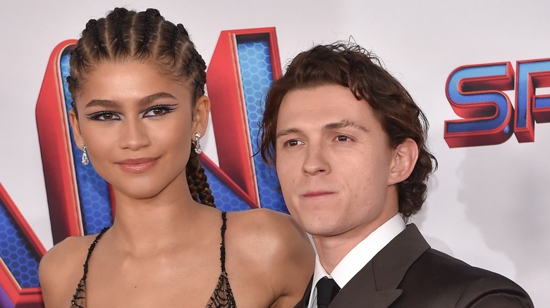 Zendaya e Tom Holland in posa