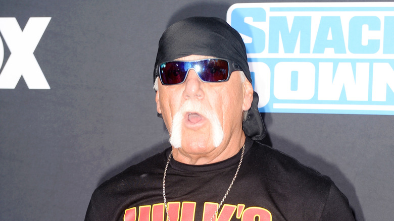 Hulk Hogan sembra sorpreso