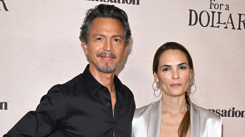 Benjamin Bratt e Talisa Soto posano insieme