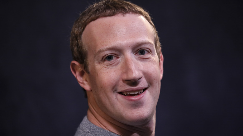 Mark Zuckerberg sorridente