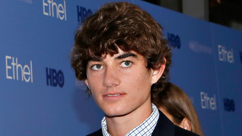 Conor Kennedy in posa