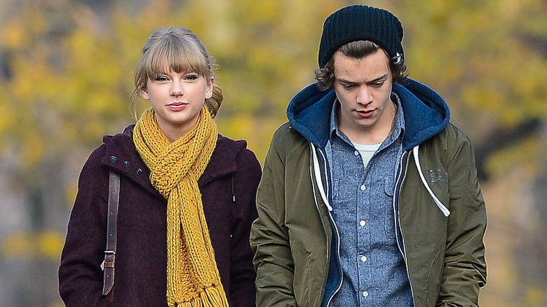 Taylor Swift cammina con Harry Styles