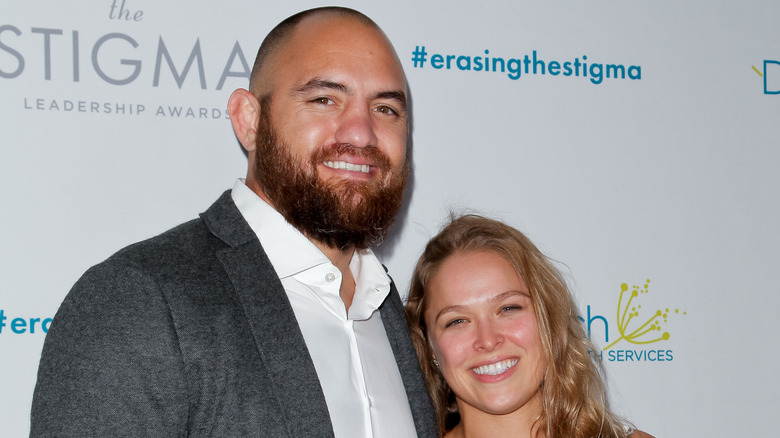 Travis Browne e Ronda Rousey posano insieme