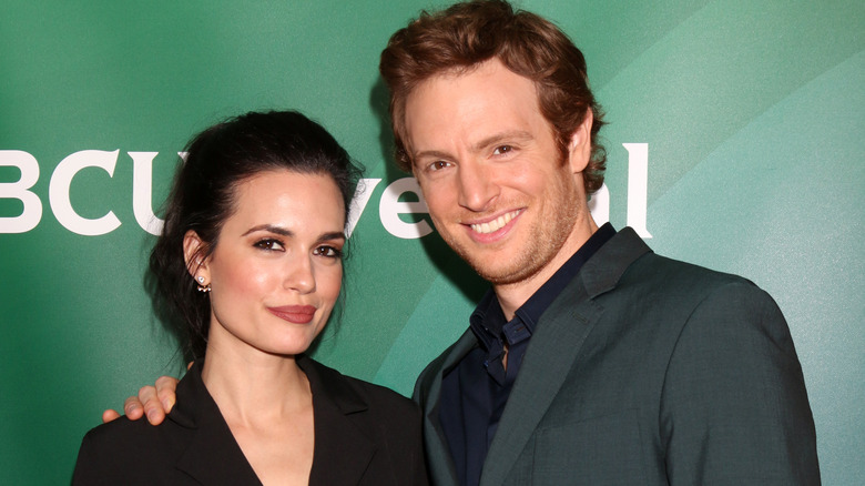 Torrey DeVitto e Nick Gehlfuss in posa