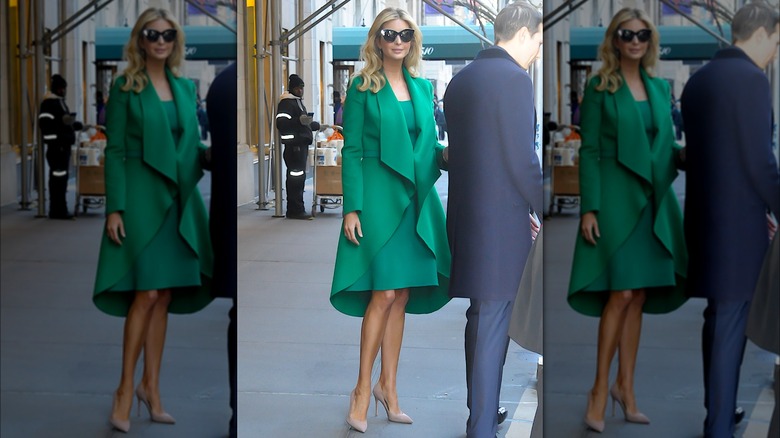 Ivanka Trump in abito cappotto verde