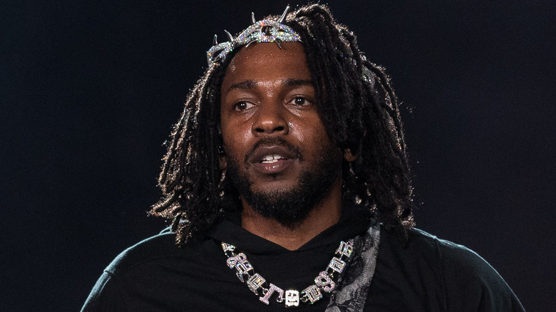 Kendrick Lamar guarda avanti sul palco