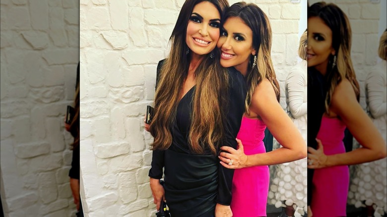 Alina Habba con Kimberly Guilfoyle