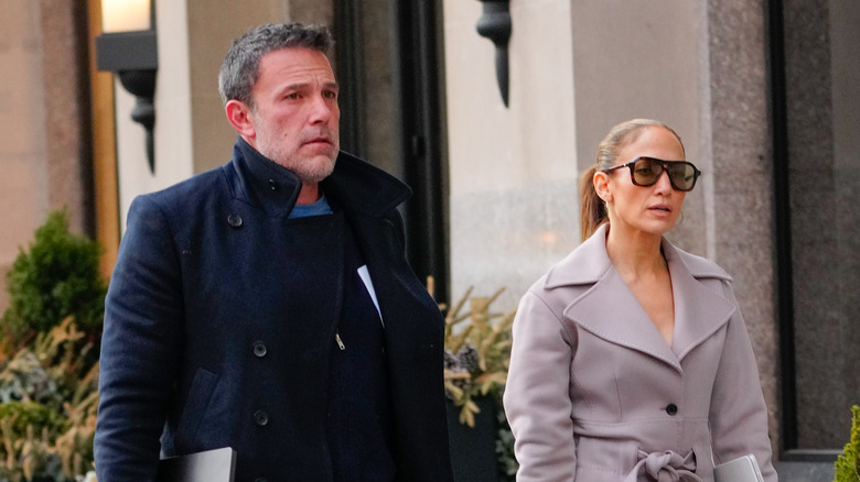 Ben Affleck e Jennifer Lopez a passeggio