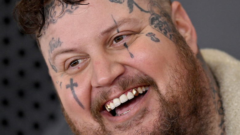 I tatuaggi sul viso di Jelly Roll