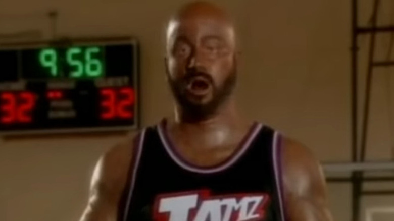 Jimmy Kimmel indossa la faccia nera che ritrae il giocatore NBA Karl Malone