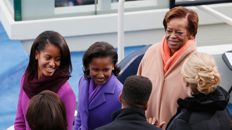 Marian Robinson con Sasha e Malia Obama