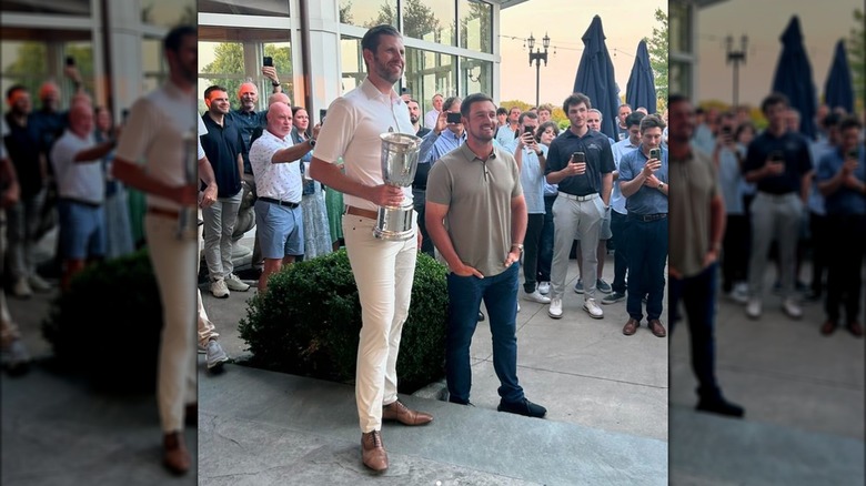 Eric Trump e Bryson DeChambeau in posa