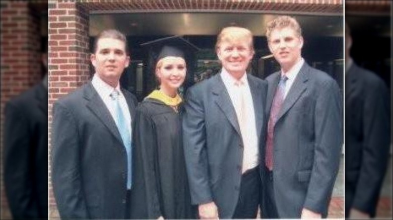 Donald Jr., Ivanka, Donald ed Eric Trump