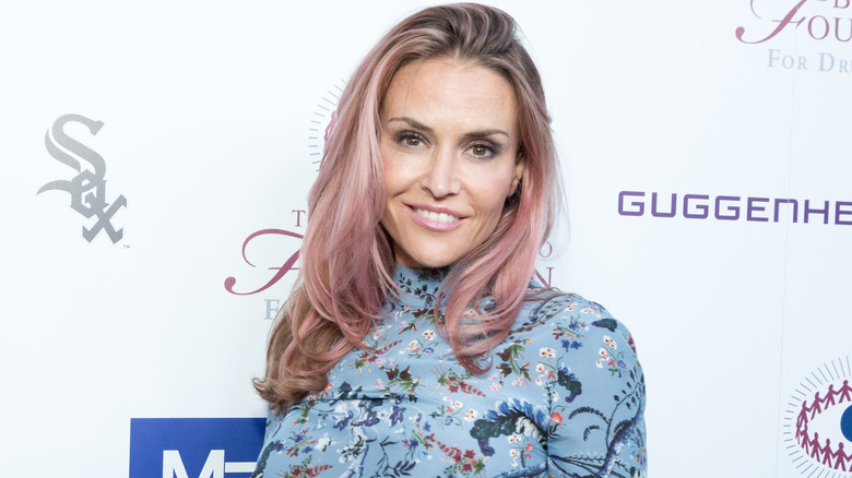 Brooke Mueller sorride