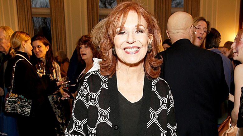 Joy Behar sorride