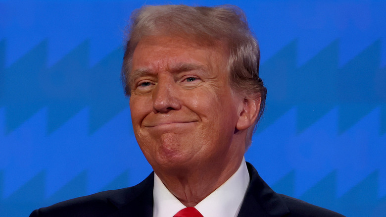 Donald Trump sorride