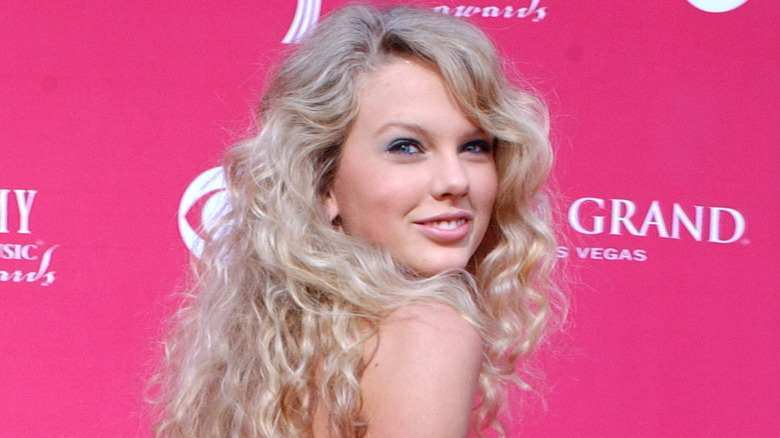 Taylor Swift sorridente