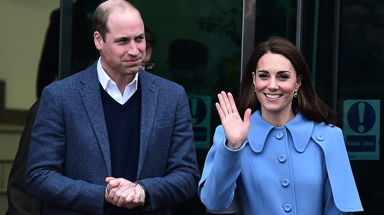 Il principe William e Kate Middleton sorridono