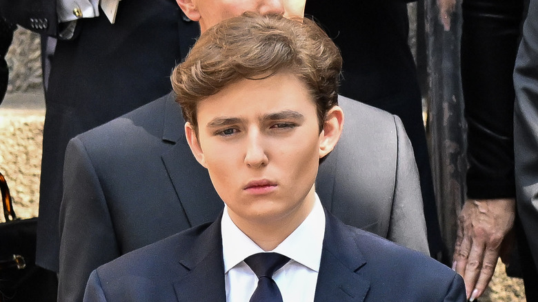 Cravatta blu da completo Barron Trump