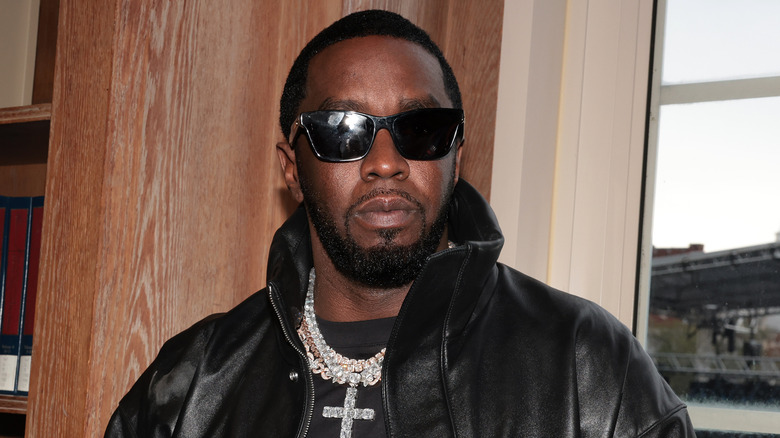 Sean "Diddy" Combs con gli occhiali