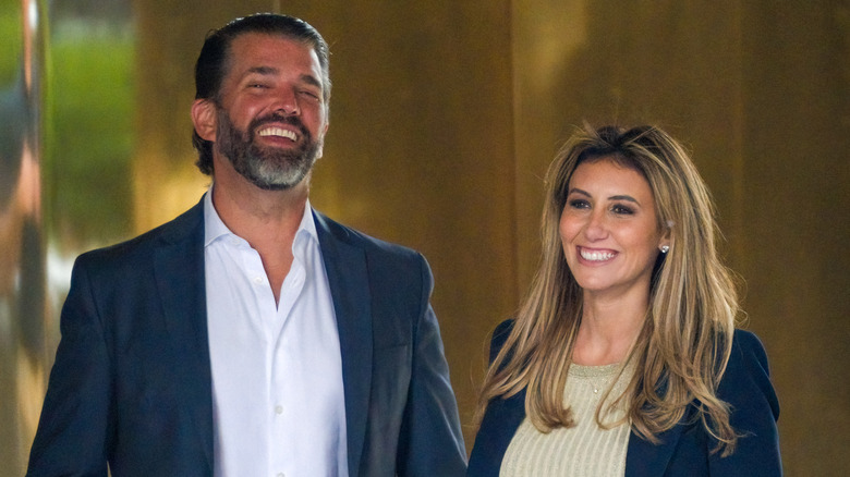 Donald Trump Jr Alina Habba sorride