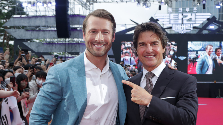 Glen Powell e Tom Cruise alla première di Top Gun: Maverick