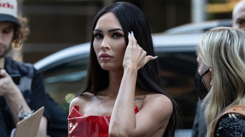 Megan Fox in abito rosso