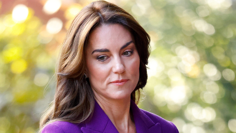 Kate Middleton indossa il viola