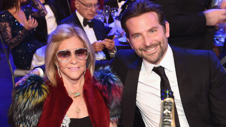 Bradley Cooper con sua madre