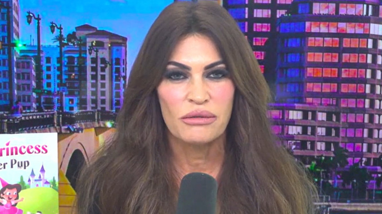 Kimberly Guilfoyle dietro il microfono