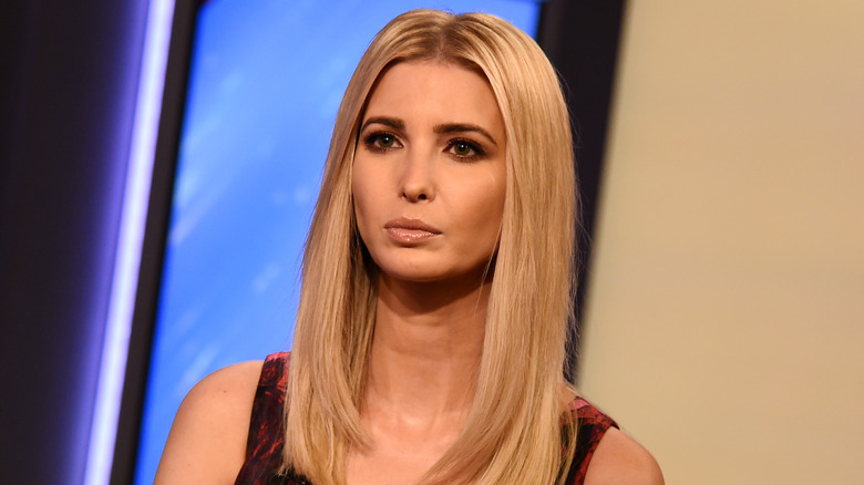 Ivanka Trump con espressione cupa