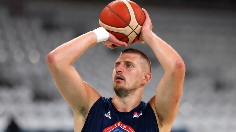 Nikola Jokić si allena alle Olimpiadi