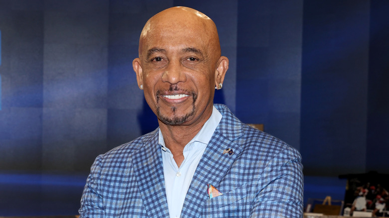 Montel Williams sorride