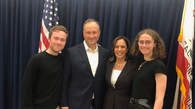 Cole, Doug, Kamala Harris ed Ella Emhoff