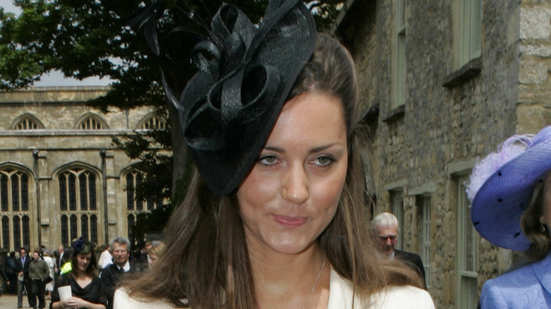 Kate Middleton grande cappello nero